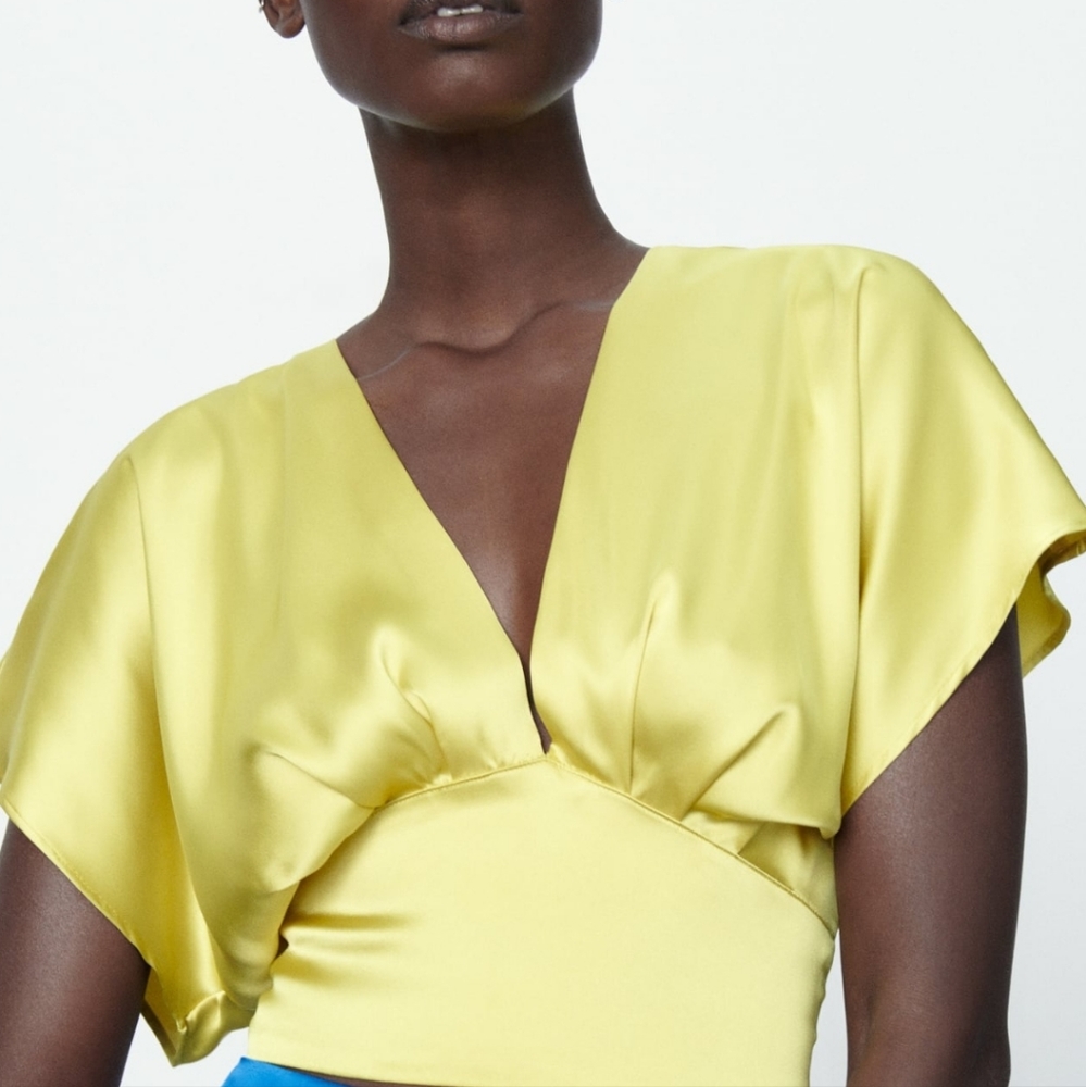 NWT  Zara back bow satin effect top